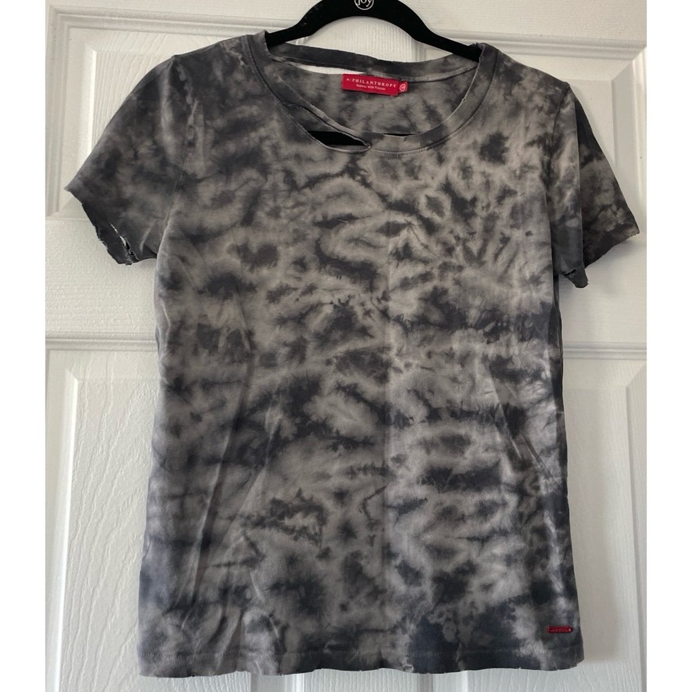 n: Philanthropy Distressed T Shirt‎